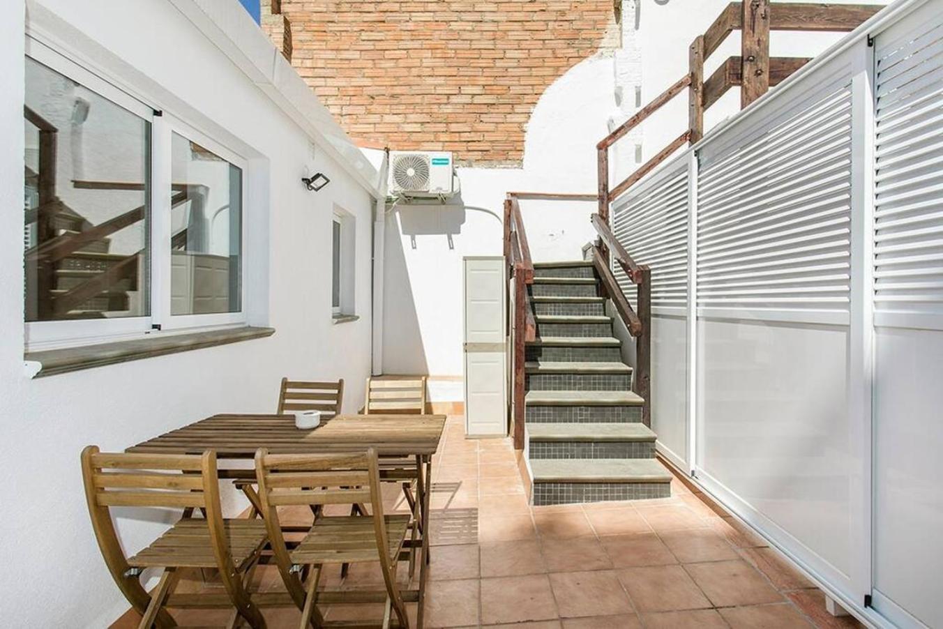 Cozy&New With Terrace Apartment L'Hospitalet de Llobregat Exterior photo